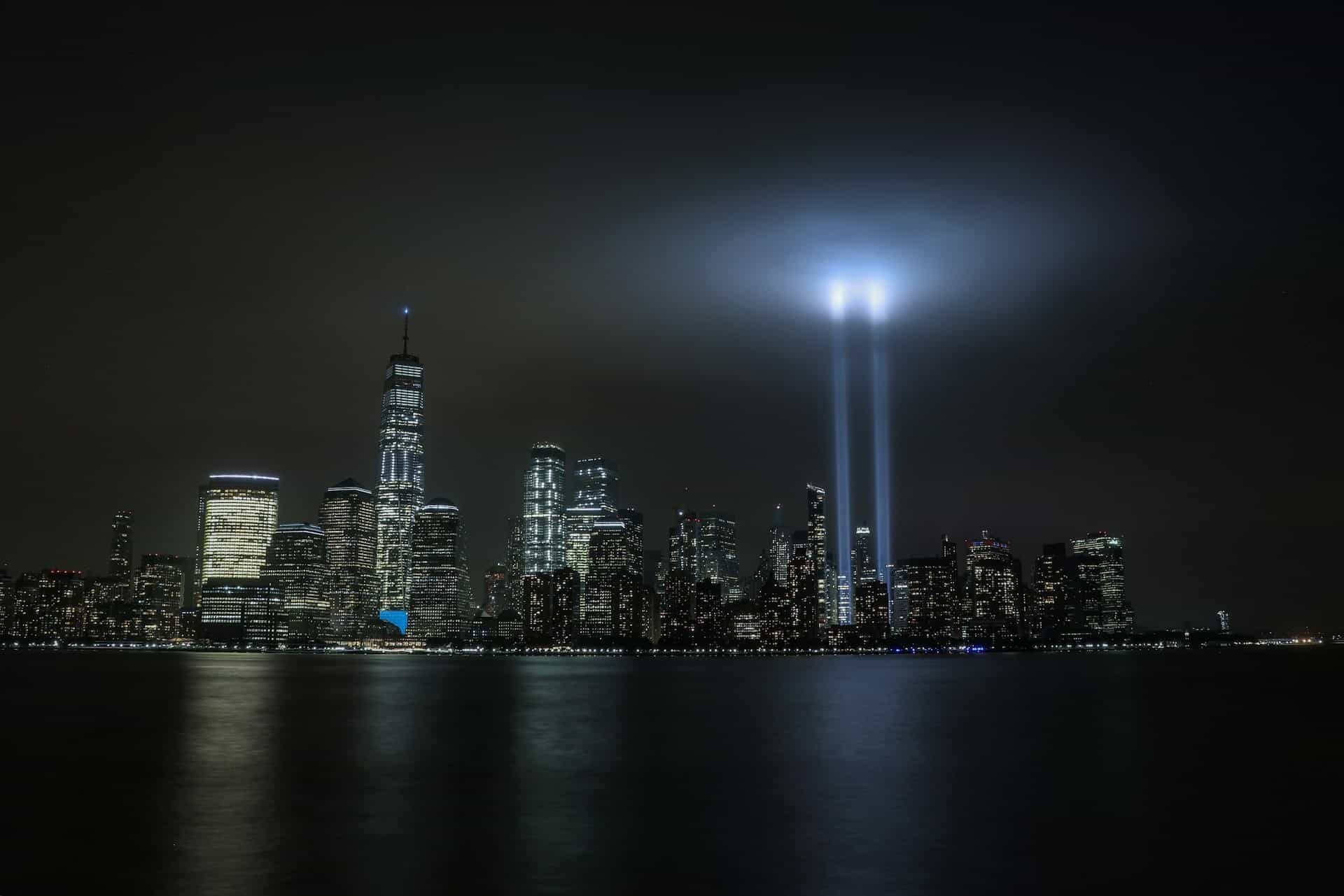 New York Skyline: Twin Tower Light